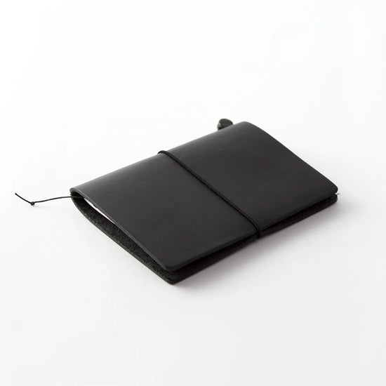 traveler-s-notebook-format-passeport-marron-copie vue 11