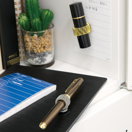 pen-holder-aimante-midori-noir-argent-ou-or vue 9