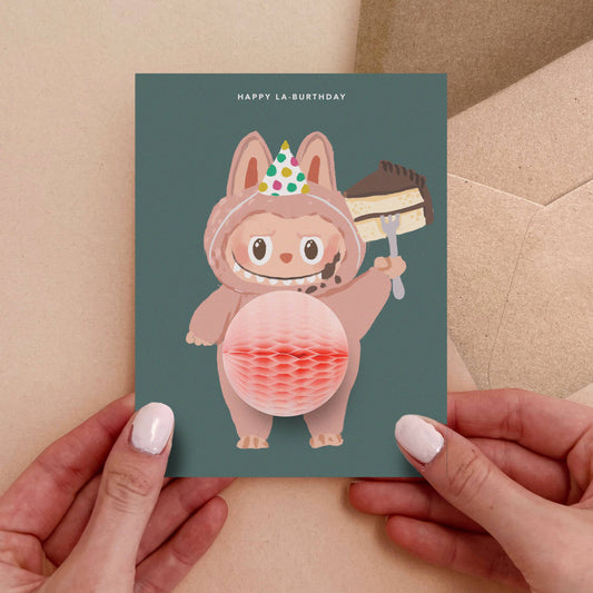 Carte de Vœux – Joyeux La-Burthday (Inspirée de Labubu)