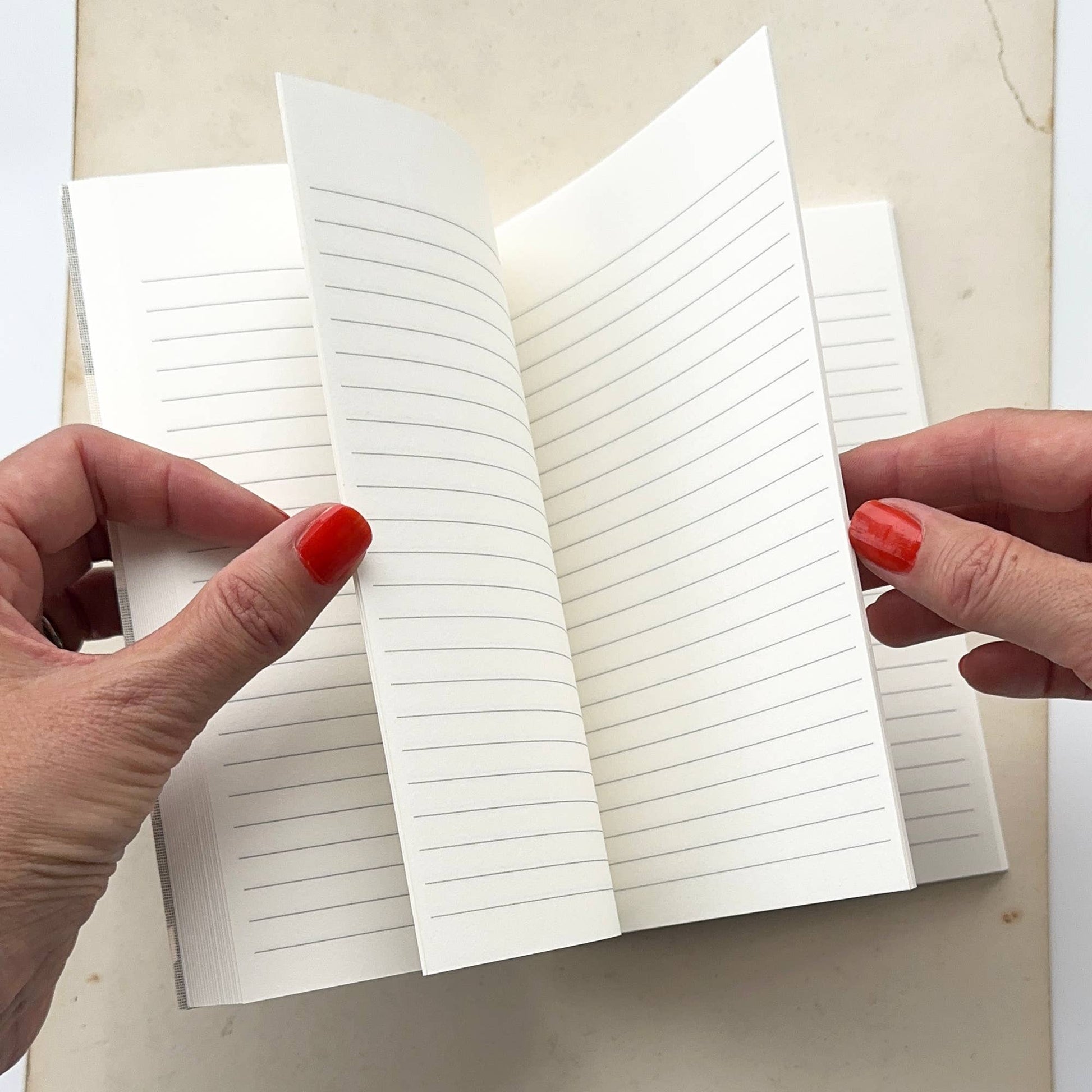 livre-de-notes-de-voyage vue 3