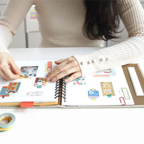 scrap-book-khaki-gray vue 6