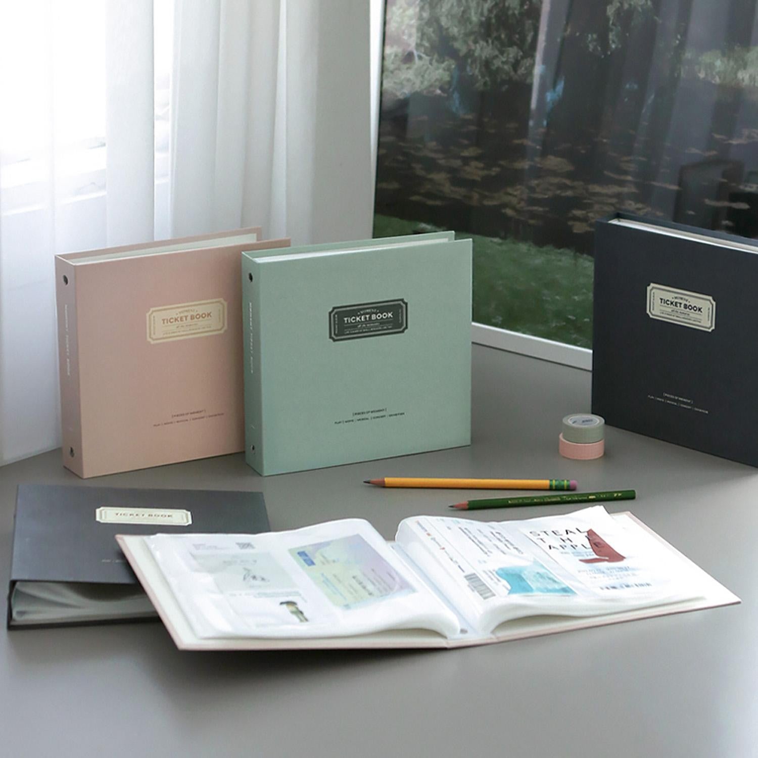 moment-ticket-book-iconic vue 7