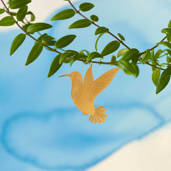 plante-animal-decoration-vegetale-en-forme-de-colibri vue 4