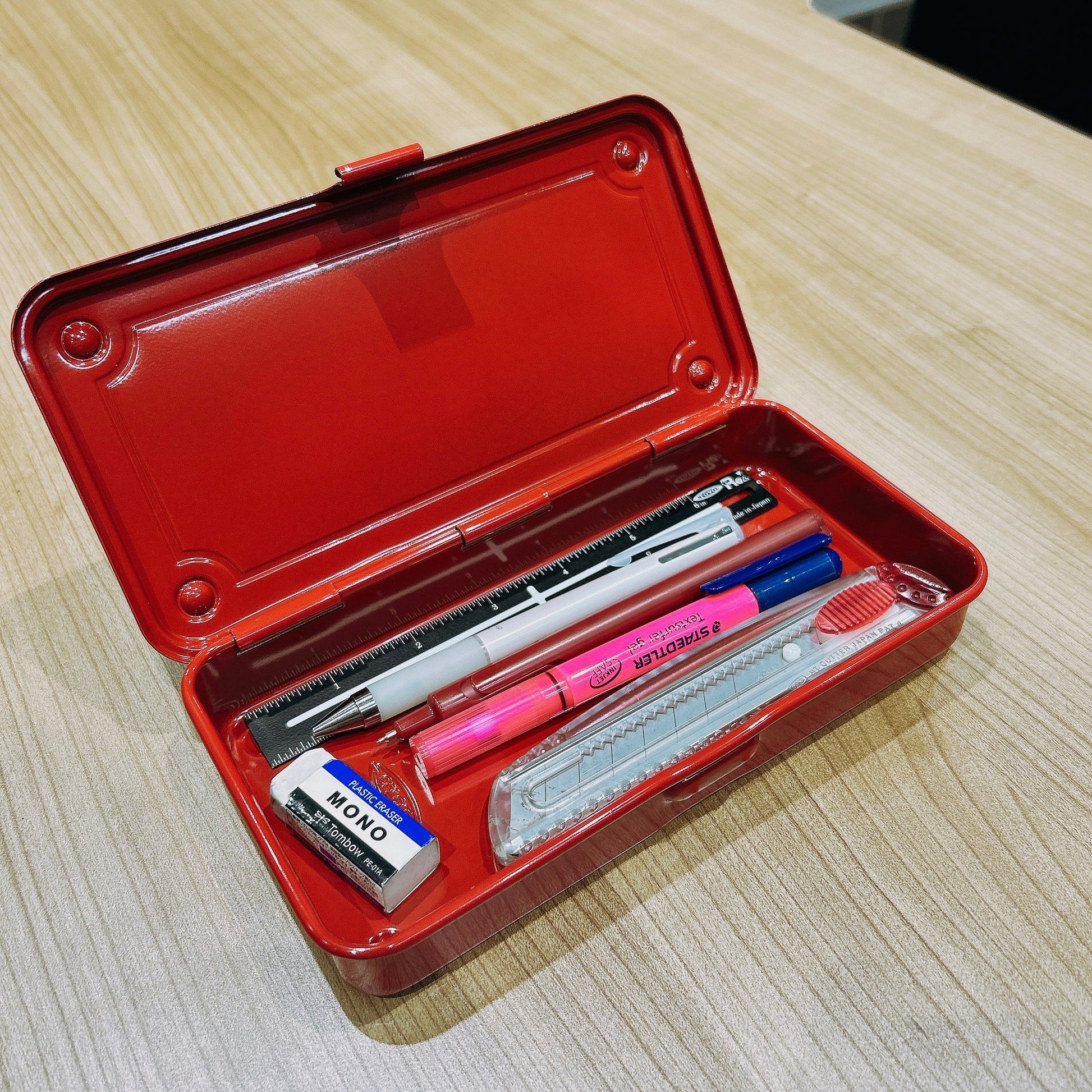 toyo-steel-t-192-rouge vue 2