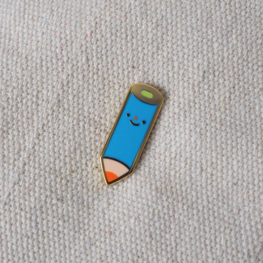 Crayon bleu • épingle en émail