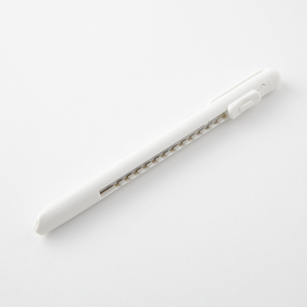 stylo-cutter-blanc vue 3