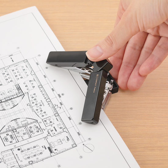 Mini perforatrice 2 trous pliable utilisation
