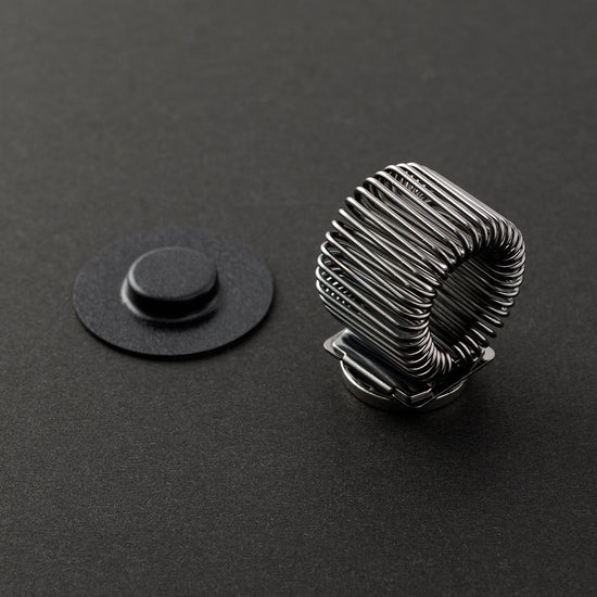 Pen Holder aimanté Midori – Noir, Argent ou Or aimant noir