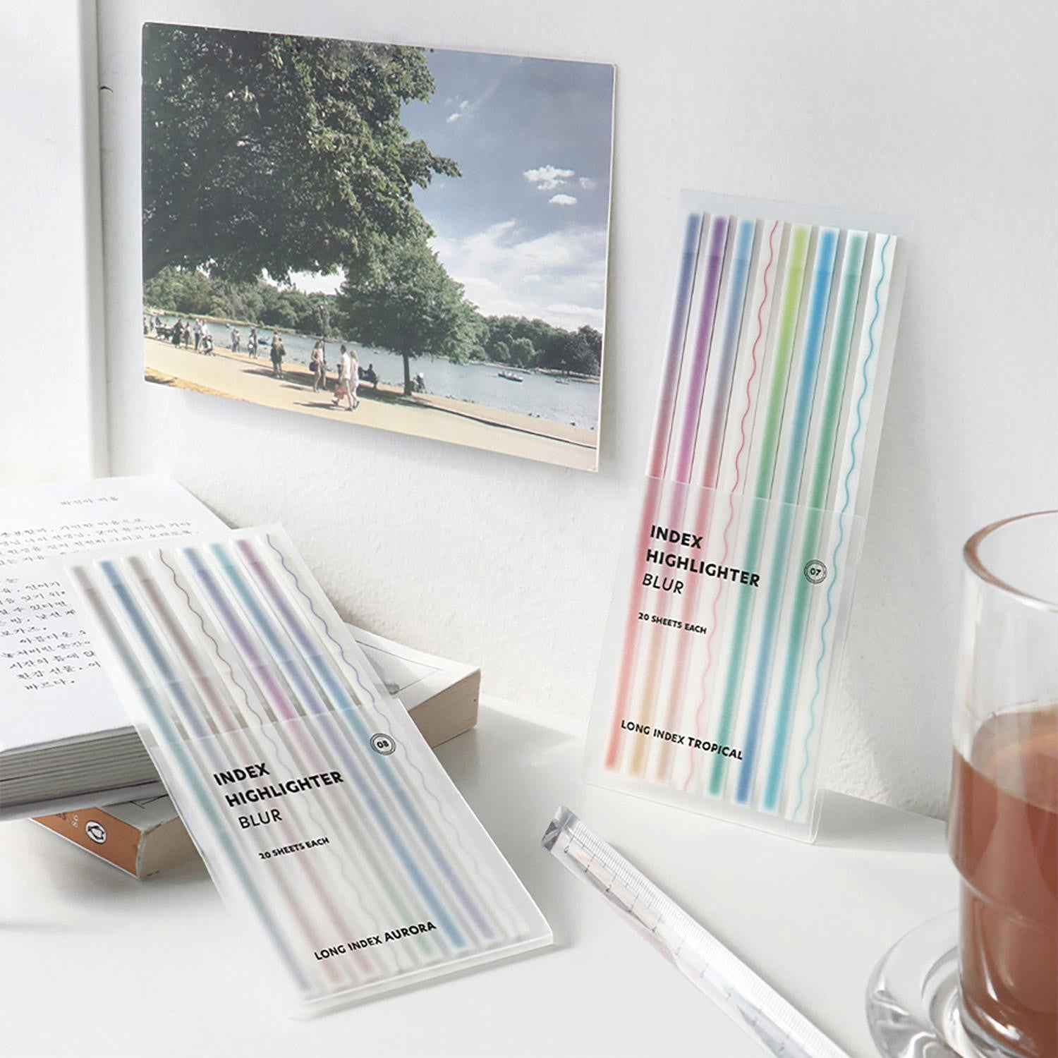 marque-pages-adhesifs-long-surligneurs-aurora vue 4