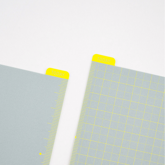 Pencil Board - Sous-main d'écriture - Ice Gray x Yellow - A6 ou Weeks au choix - Hobonichi