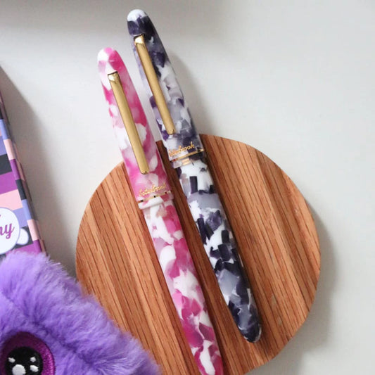 Esterbrook – Stylo plume Estie Bestie Collection  Bubble Gum Pink / Sugar Plum Purple