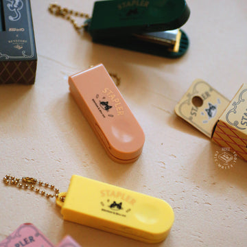 Mini agrafeuse porte-clés — BenStore x KW-triO - Coloris au choix
