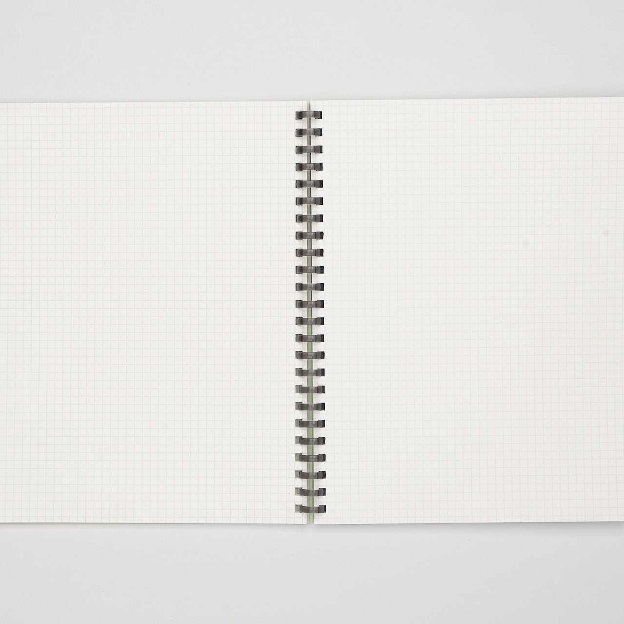 Carnet anneaux A5 – Kokuyo Sooofa page carreaux