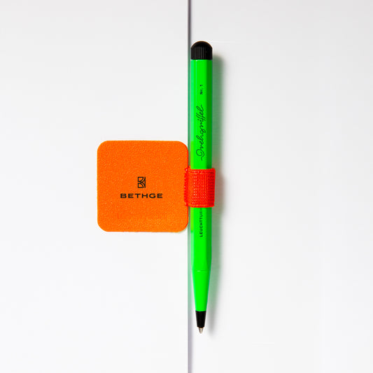 Pen Loop - Porte-Stylo adhésif - Luminous Edition -Coloris au choix